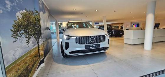 VOLVO XC90 2.0 T8 PHEV PLUS AWD GEARTRONIC VOLVO XC90 2.0 T8 PHEV PLUS AWD GEARTRONIC